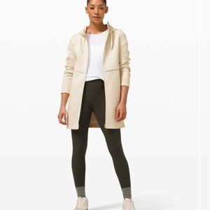 Lululemon Long Horizons Hoodie -
White Opal -
Size 10